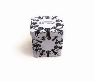 중국 57x57x60mm 가장자리 뚜껑과 바닥에서 구르는을 가진 작은 주문을 받아서 만들어진 정연한 주석 상자 협력 업체
